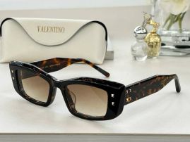 Picture of Valentino Sunglasses _SKUfw55248584fw